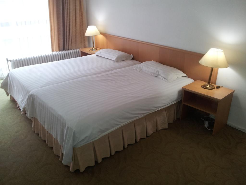 Hotel Keyserlei Антверпен Номер фото